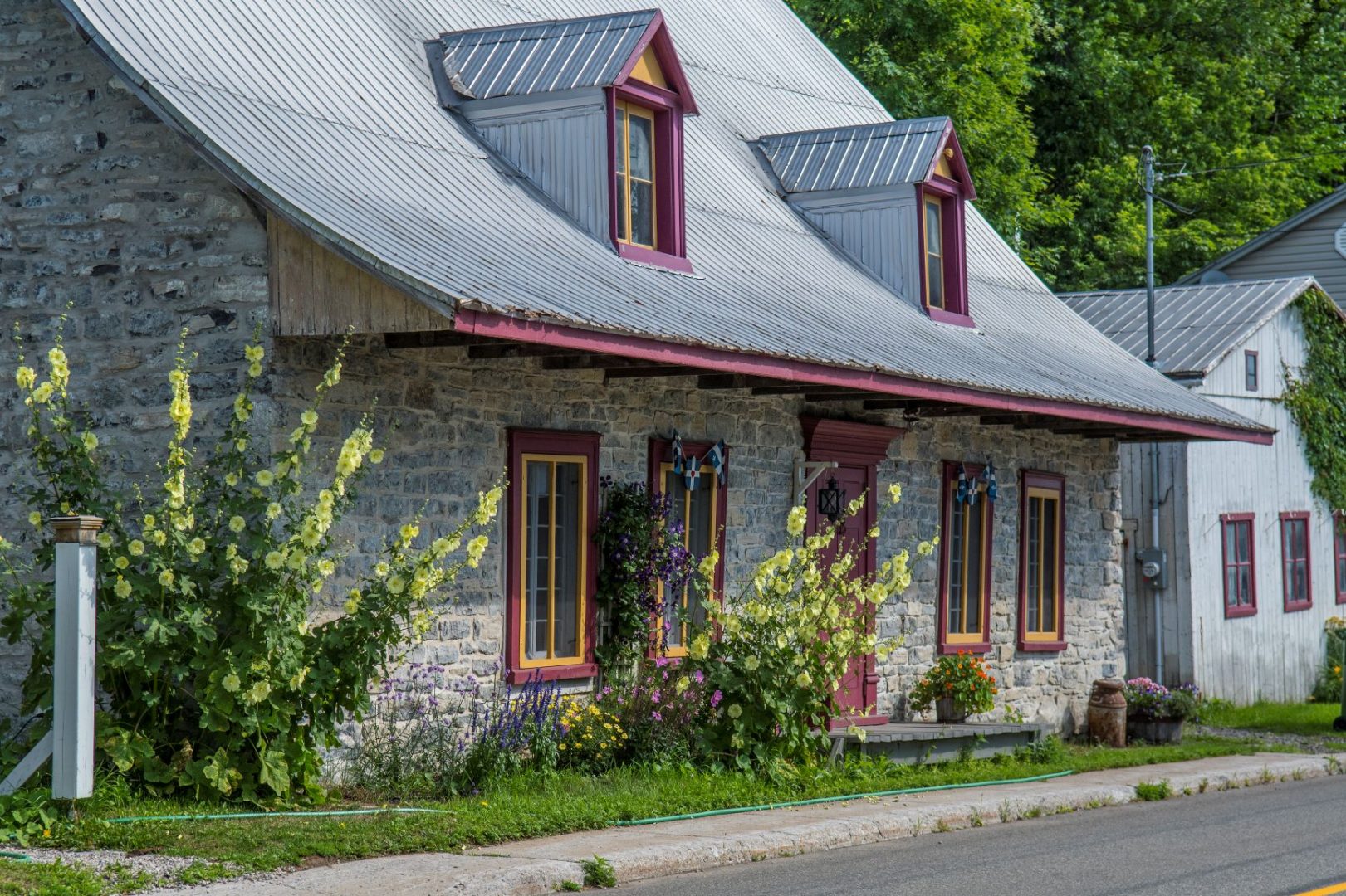 Maisons ancestrales le long de l’avenue Royale